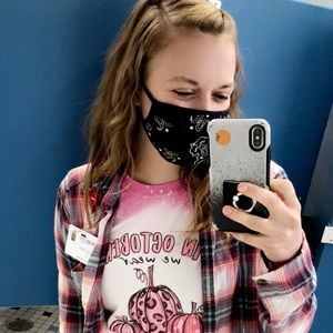 Meet your Posher, Makayla